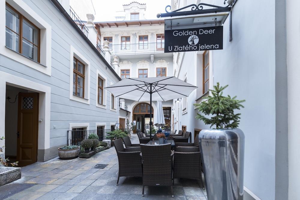 Hotel U Zlateho Jelena Prague Ngoại thất bức ảnh