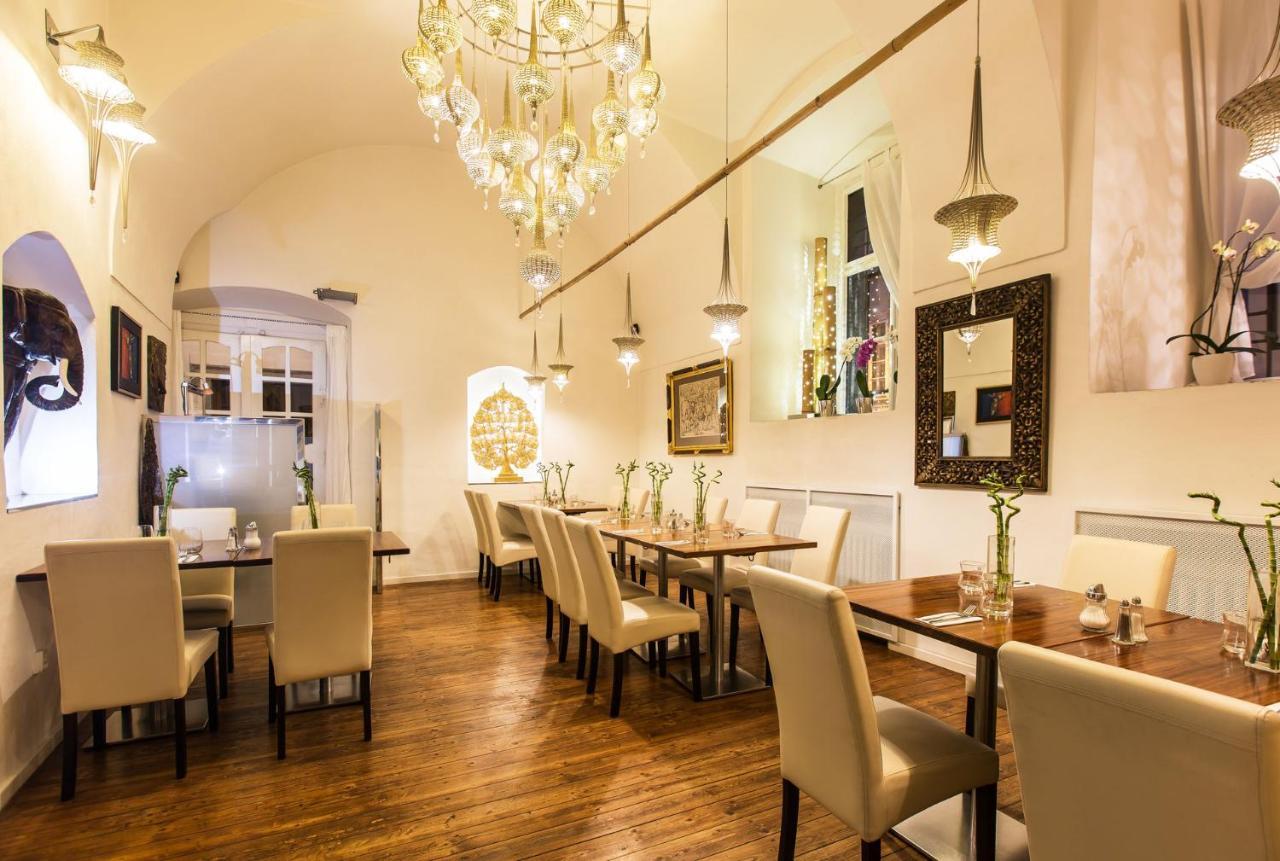 Hotel U Zlateho Jelena Prague Ngoại thất bức ảnh