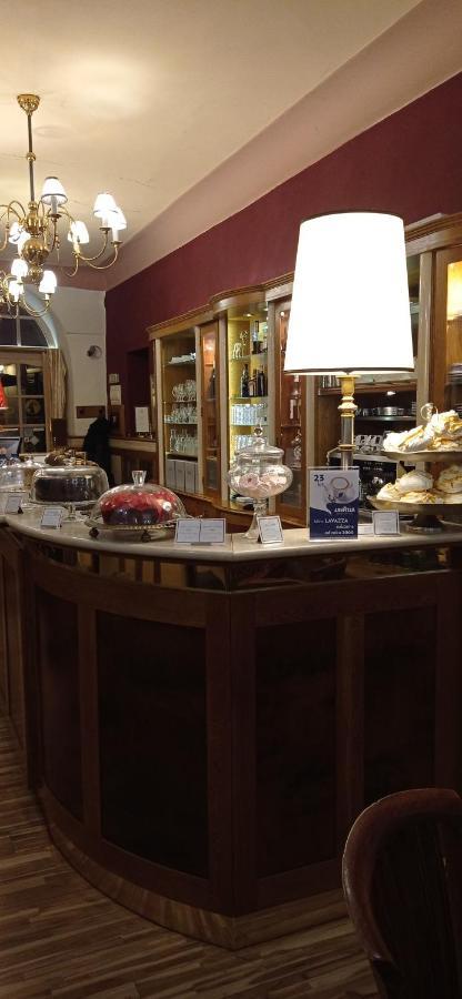Hotel U Zlateho Jelena Prague Ngoại thất bức ảnh