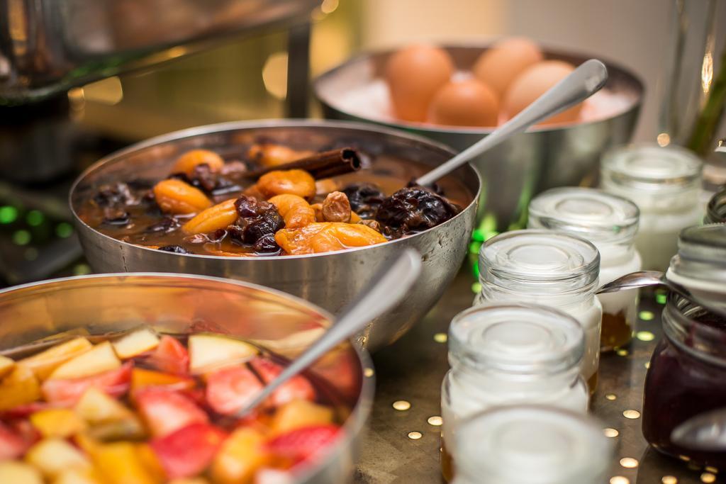 Hotel U Zlateho Jelena Prague Ngoại thất bức ảnh