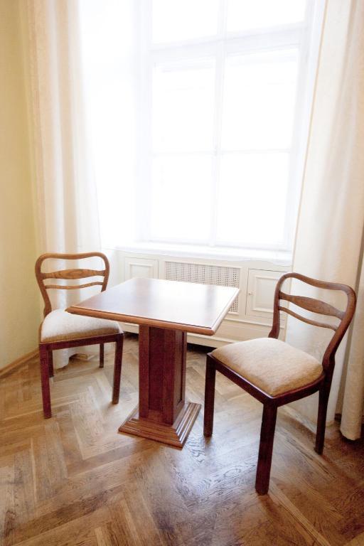 Hotel U Zlateho Jelena Prague Ngoại thất bức ảnh